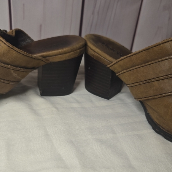 Born Tan Leather Heeled Mules with Buckle Size 7 - Picture 7 of 9